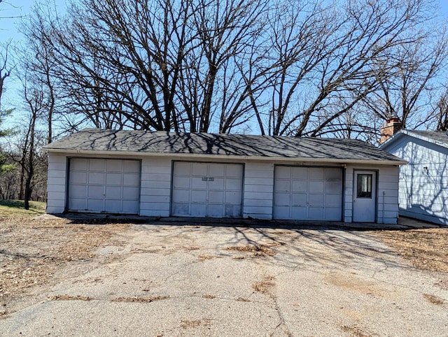 1433 Ridgeview Dr, Montevideo, MN 56265 - view of detached garage