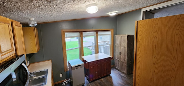 306 4th St S, Hoffman, MN 56339 - laundry room featuring dark wood-type flooring, a textured ceiling, and crown molding