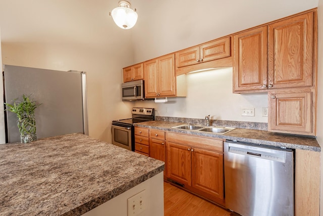 8372 Lower 138th Ct, Apple Valley, MN 55124 - kitchen featuring stainless steel appliances and light wood finished floors