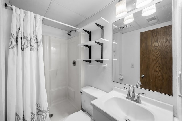 805 Ithaca Ln N, Plymouth, MN 55447 - full bath featuring a stall shower, vanity, and toilet
