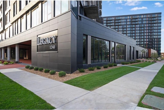 1240 2nd St Unit 526, Minneapolis, MN 55415 - view of property