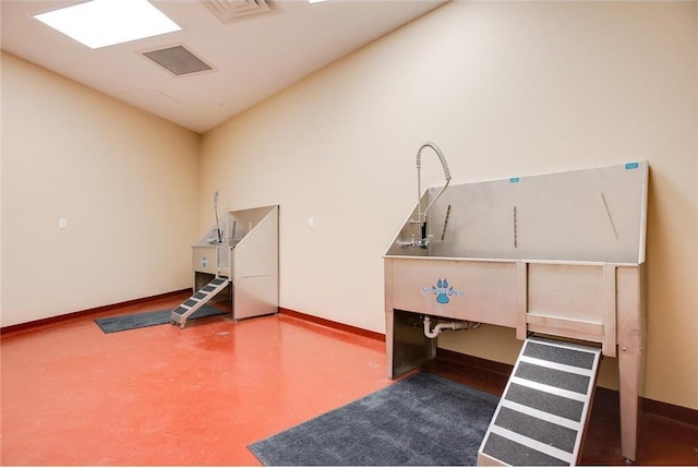1240 2nd St Unit 526, Minneapolis, MN 55415 - misc room featuring baseboards and visible vents