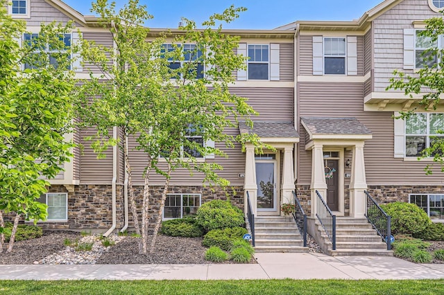 8973 Village Loop, Chanhassen, MN 55317 - photo 2