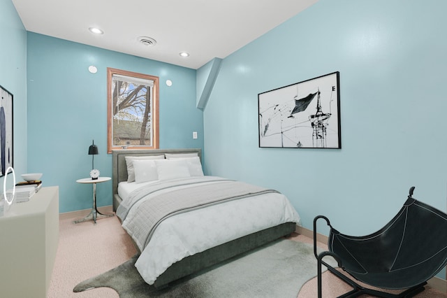 bedroom featuring baseboards, carpet, recessed lighting, and visible vents
