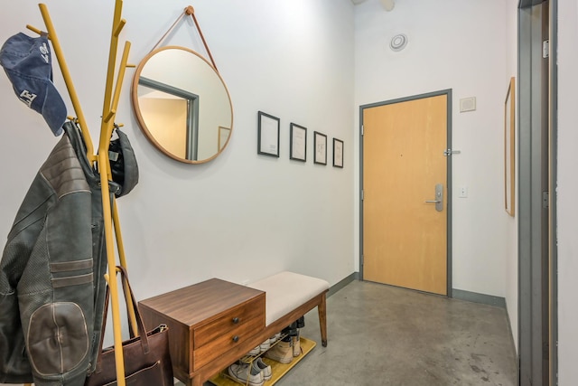 250 Park Ave Unit 601, Minneapolis, MN 55415 - entryway featuring concrete floors and baseboards