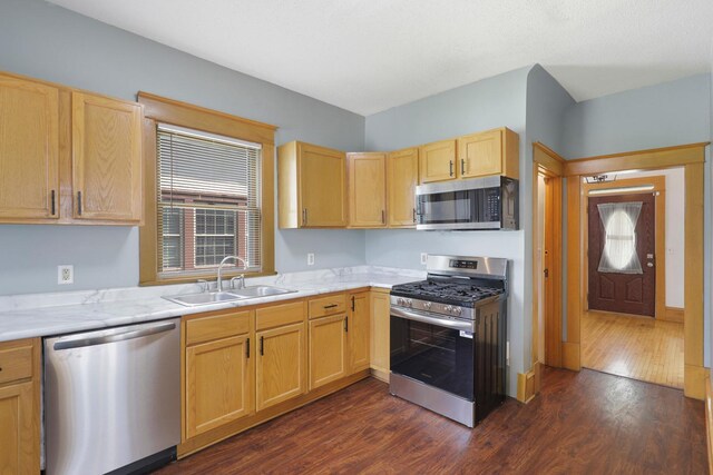 915 Russell Ave N, Minneapolis, MN 55411 - photo 12
