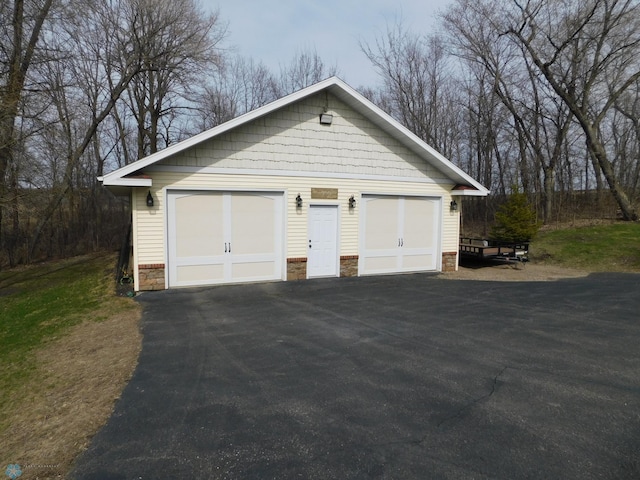 view of detached garage
