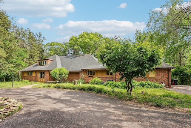 4810 Marystone Blvd NW, Andover, MN 55304 - view of front facade featuring brick siding and driveway