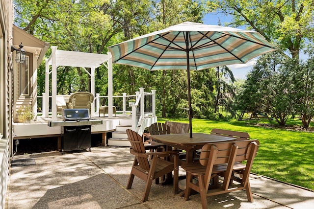 view of patio with outdoor dining area
