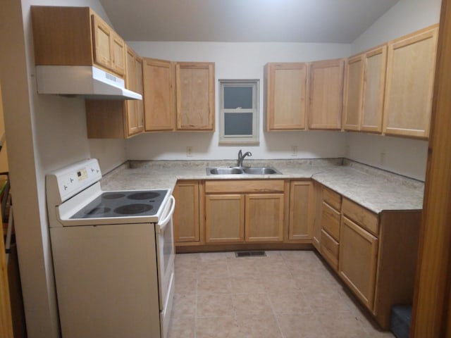 kitchen featuring visible vents, lofted ceiling, white range with electric cooktop, under cabinet range hood, and a sink