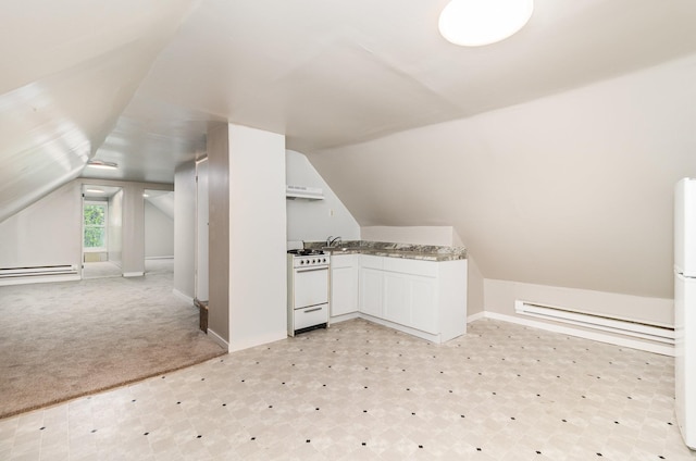 2807 17th Ave S, Minneapolis, MN 55407 - additional living space featuring baseboard heating, vaulted ceiling, a baseboard radiator, baseboards, and light floors