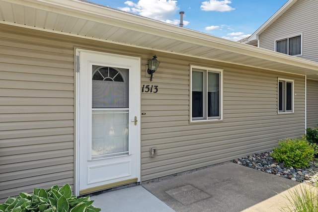 1513 Creek Meadows Dr NW, Coon Rapids, MN 55433 - property entrance