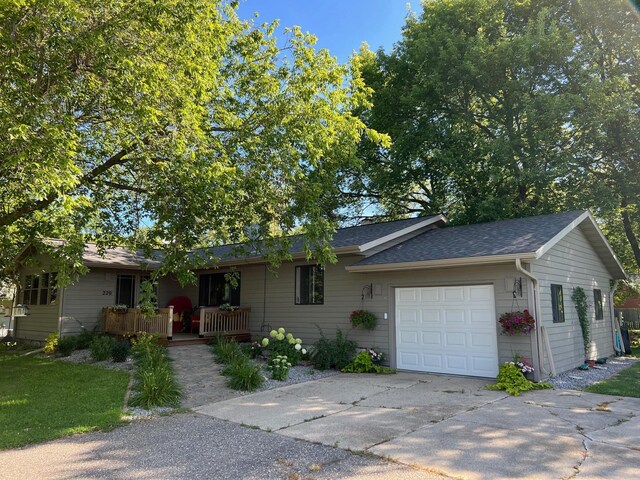 220 Minnesota Ave NE, Warroad, MN 56763 - photo 1
