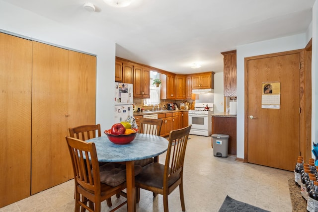 6021 10th Ave S, Minneapolis, MN 55417 - view of dining area