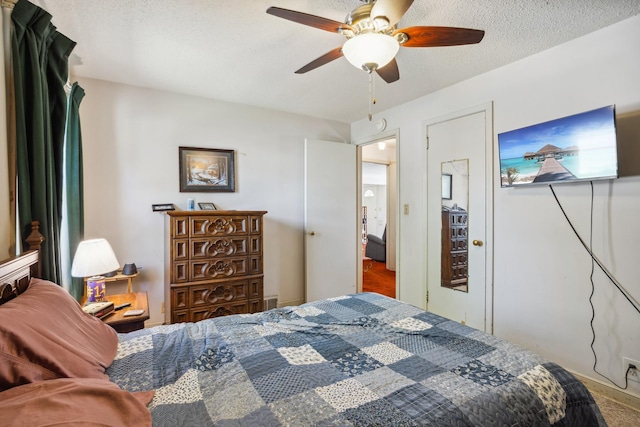 6021 10th Ave S, Minneapolis, MN 55417 - bedroom featuring a ceiling fan and a textured ceiling