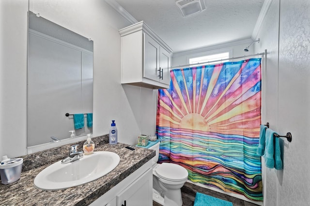 5702 Cabot Dr, Mounds View, MN 55112 - bathroom featuring crown molding, curtained shower, visible vents, and toilet