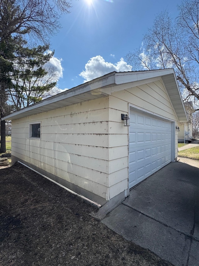 601 Maplewood Dr SE, Pelican Rapids, MN 56572 - view of detached garage