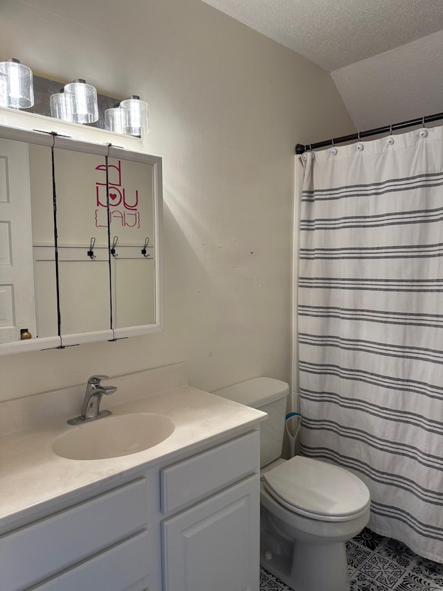 601 Maplewood Dr SE, Pelican Rapids, MN 56572 - bathroom featuring vanity, vaulted ceiling, toilet, a shower with curtain, and a textured ceiling