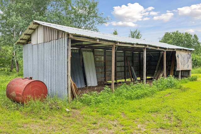 4235 277th Ave NW, Isanti, MN 55040 - view of pole building featuring oil tank