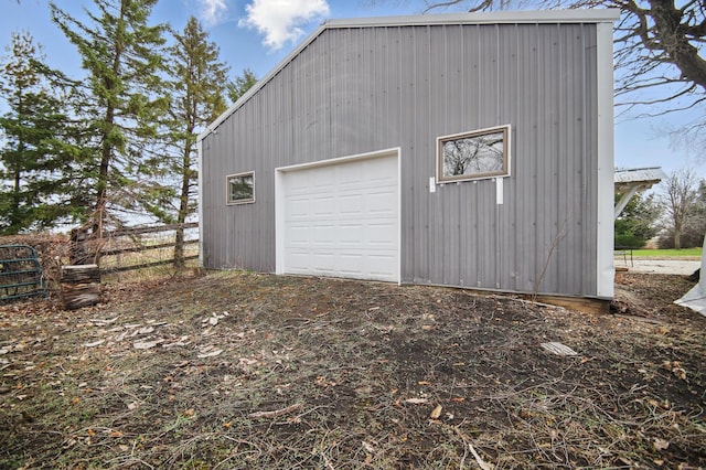 13150 345th Ave, Waseca, MN 56093 - detached garage featuring fence