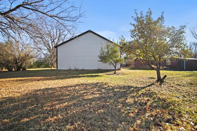 13150 345th Ave, Waseca, MN 56093 - view of yard featuring an outbuilding and a pole building