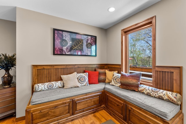 sitting room featuring light wood-style flooring and recessed lighting