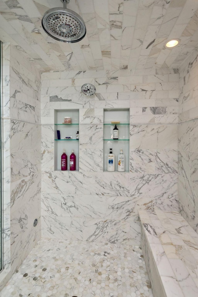 2012 Pine Ridge Dr W, Saint Paul, MN 55118 - full bath with a tile shower