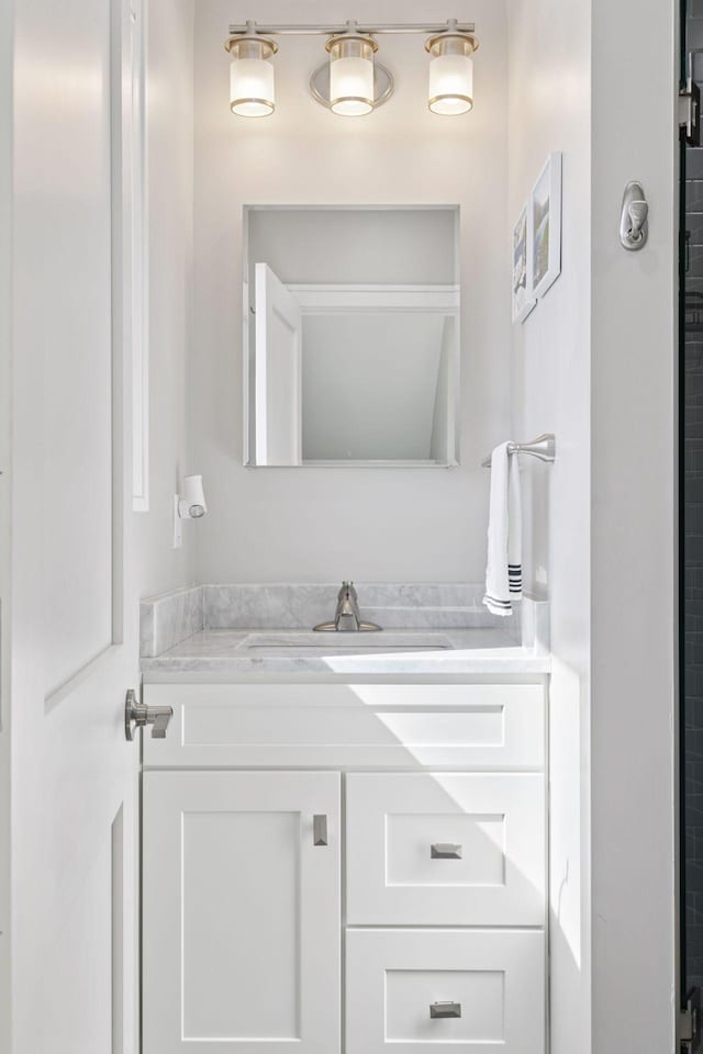 1744 Jefferson Ave, Saint Paul, MN 55105 - bathroom with vanity
