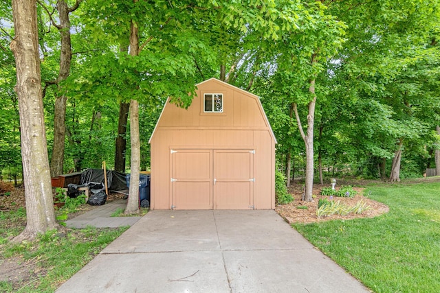 5450 Raven Point Rd, Prior Lake, MN 55372 - garage featuring a shed