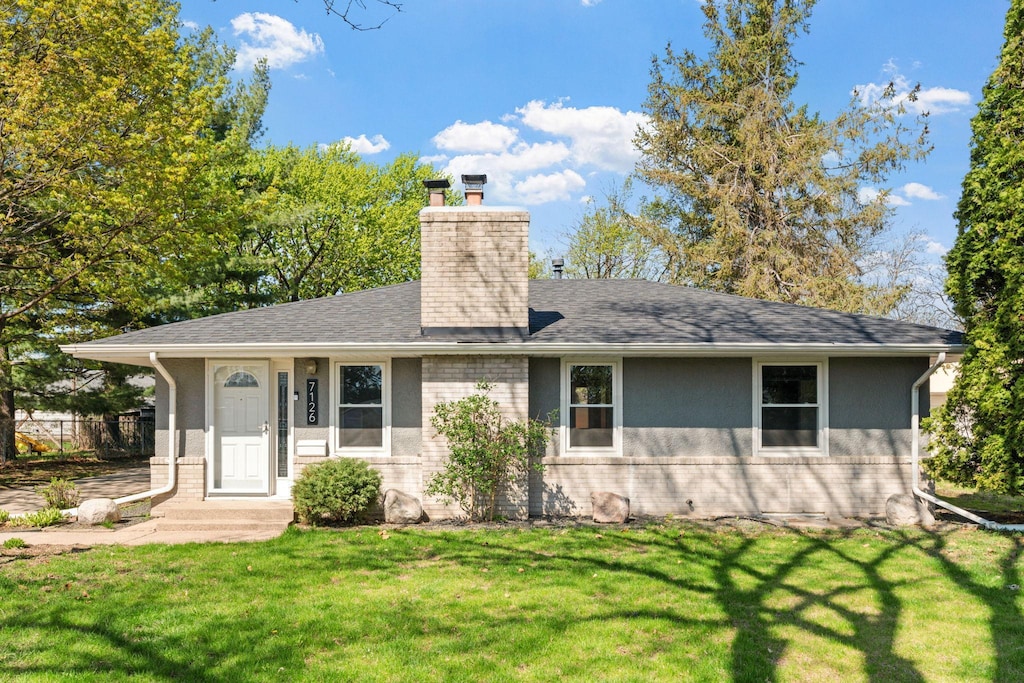7126 Columbus Ave, Richfield, MN 55423 - photo 1
