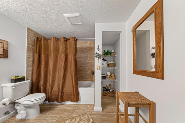 full bath with visible vents, a textured ceiling, toilet, and shower / tub combo