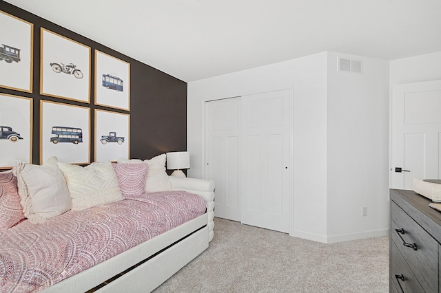 625 Rolling Hills Ln, Delano, MN 55328 - living room with light colored carpet and baseboards