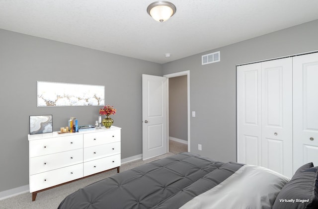 3088 Sunflower Way NW, Prior Lake, MN 55352 - bedroom featuring light carpet, baseboards, and a closet