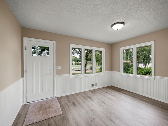 8900 Aldrich Ave S, Bloomington, MN 55420 - photo 5
