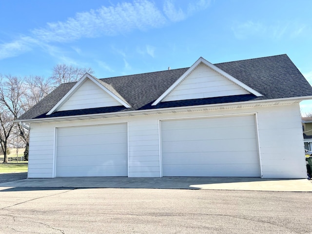 view of detached garage