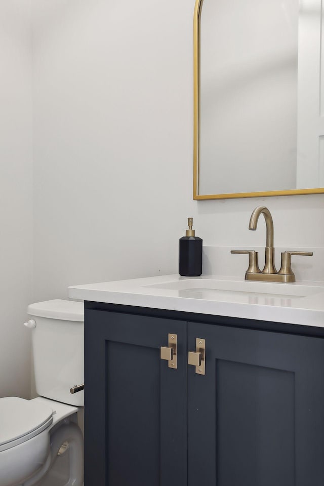 9511 Eagle Ridge Rd, Chanhassen, MN 55317 - bathroom with vanity