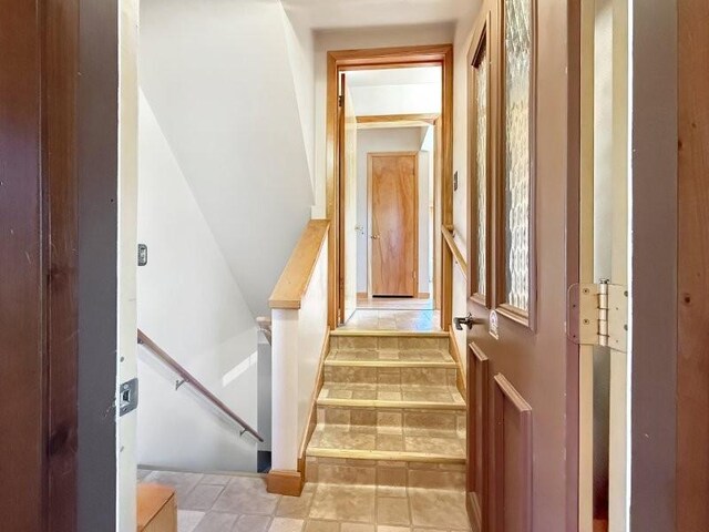 1254 State St, Fairmont, MN 56031 - view of staircase