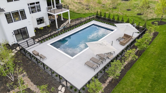 7450 73rd Ct N, Grant, MN 55082 - view of swimming pool featuring a patio area