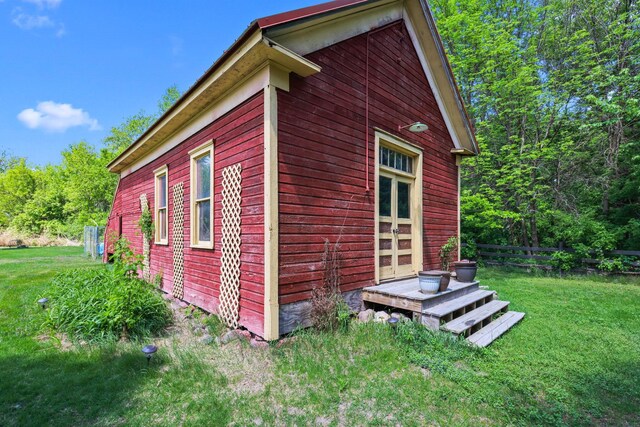 3375 Stark Rd NE, Cambridge Twp, MN 55008 - view of side of home