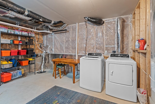 8506 Titanium Cir, Woodbury, MN 55129 - washroom featuring separate washer and dryer