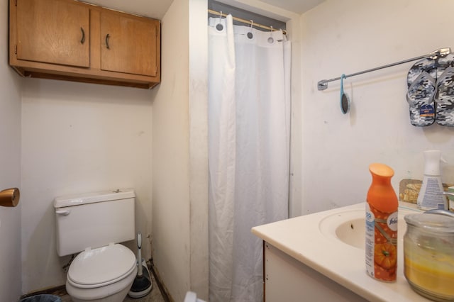 1311 Irving St, Alexandria, MN 56308 - bathroom with toilet, vanity, and a shower with curtain
