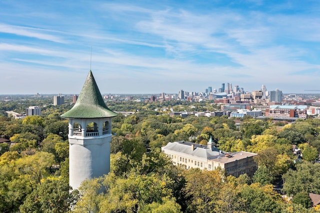 2565 Franklin Ave Unit 109, Saint Paul, MN 55114 - view of city with a tree filled landscape