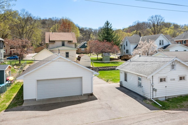 1114 6th St, Mankato, MN 56001 - detached garage with a residential view