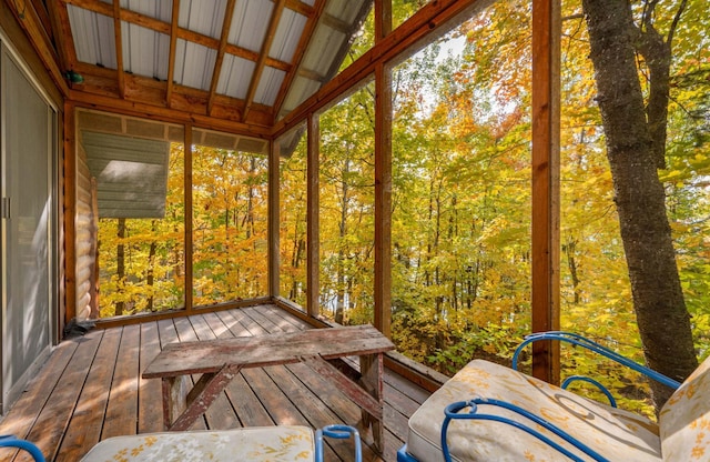 51641 Edgewater Rd, Spring Lake, MN 56680 - sunroom with vaulted ceiling