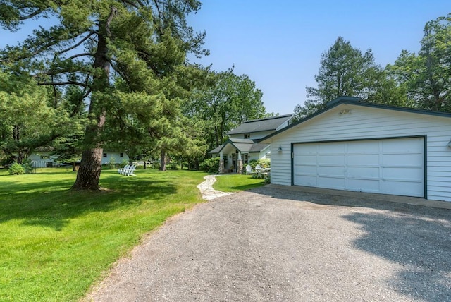 9472 Rocky Point Trl, Lake Shore, MN 56468 - garage featuring asphalt driveway