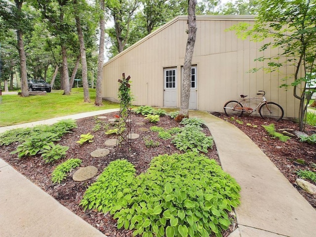 view of outbuilding