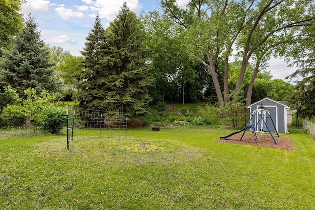 1283 Bidwell St, West Saint Paul, MN 55118 - view of yard