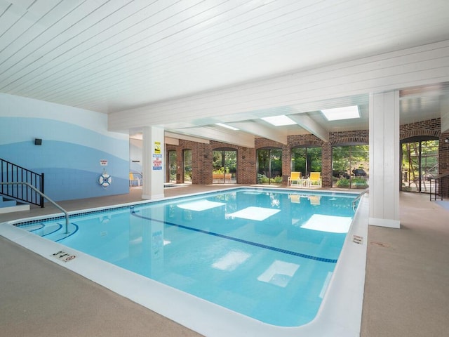 5501 Dewey Hill Rd Unit 233, Edina, MN 55439 - view of pool