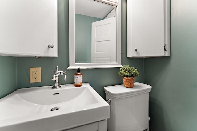 5224 17th Ave S, Minneapolis, MN 55417 - bathroom featuring toilet and vanity