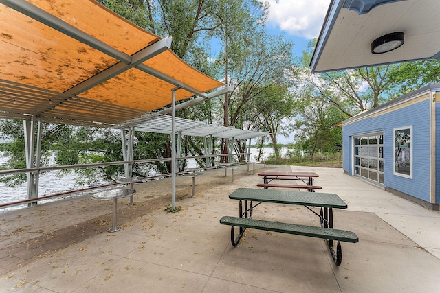 5224 17th Ave S, Minneapolis, MN 55417 - surrounding community with a patio area